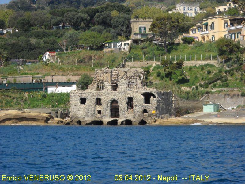 6 - Palazzo degli spiriti a Marechiaro.jpg